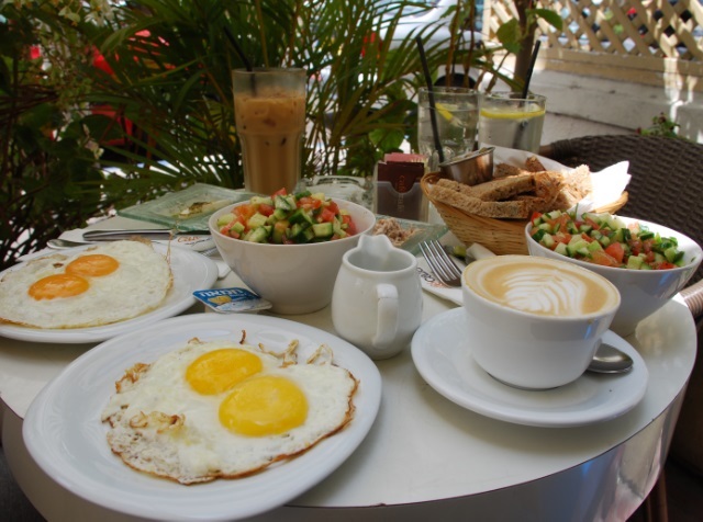 מסעדת שטרודל חיפה הנחה לארוחת בוקר זוגית